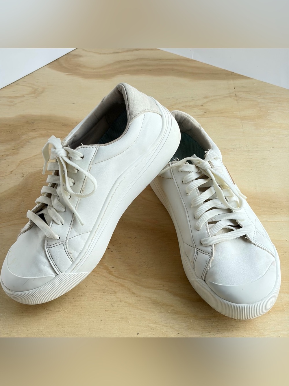 Dr. Scholl's Time Off White Faux Leather Lace-Up Casual Sneakers Women’s Size 7M